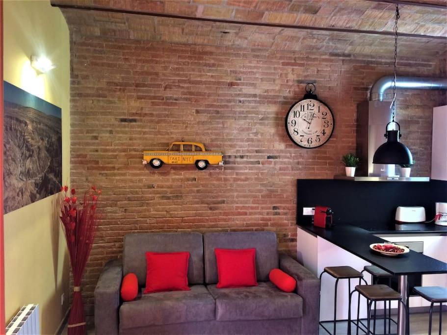 Lovely & Bright Vila Olimpica Beach Apartment บาร์เซโลนา ภายนอก รูปภาพ