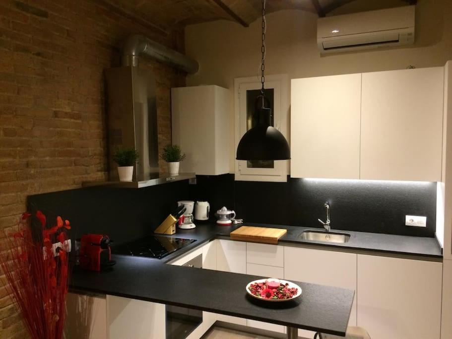Lovely & Bright Vila Olimpica Beach Apartment บาร์เซโลนา ภายนอก รูปภาพ