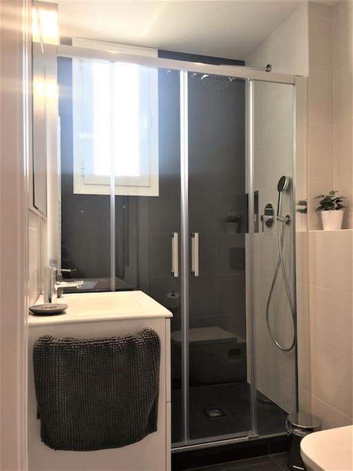 Lovely & Bright Vila Olimpica Beach Apartment บาร์เซโลนา ภายนอก รูปภาพ
